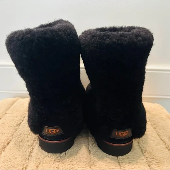 UGG Maylin 3220 Sheepskin Shearling Cuff Boots Black Size 8 - Picture 3 of 9
